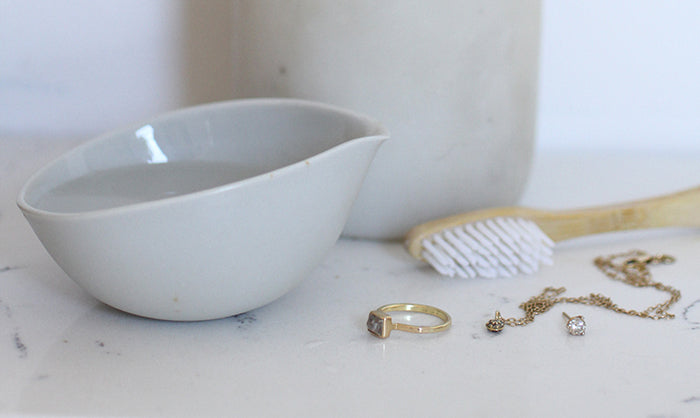 5 Ways To Clean Gold Jewelry